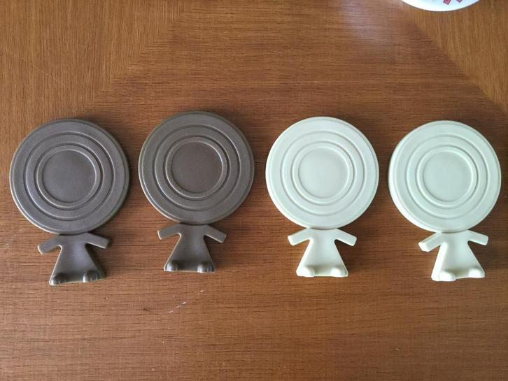 Big Head coasters by J-me in donkerbruin en beige stapelbaar, Verzamelen, Retro, Huis en Inrichting, Verzenden