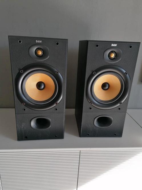 B&W speakerset met bas reflex poort, Audio, Tv en Foto, Luidsprekers, Zo goed als nieuw, Front, Rear of Stereo speakers, 60 tot 120 watt