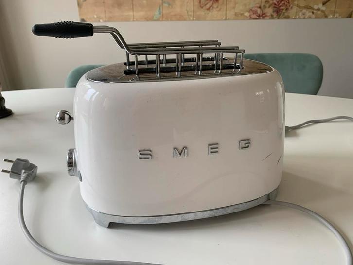 Smeg Broodrooster - Wit, defect, Witgoed en Apparatuur, Broodroosters, Gebruikt, Meer dan 8 standen, Ophalen of Verzenden