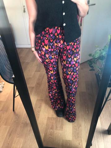 Broek met wijde pijpen met hartjes print beschikbaar voor biedingen
