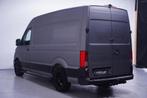 Volkswagen Crafter 2.0 TDI 140 pk L3H3 Navi, Camera, 18" LMV, Auto's, Voorwielaandrijving, Stof, Gebruikt, Zwart