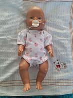 Baby Born pop met heel veel kleertjes, badje en kastje!, Ophalen of Verzenden, Gebruikt, Babypop