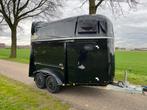 Hele nette Humbaur ATIS black edition paardentrailer!, Dieren en Toebehoren, 2-paards trailer, Polyester, Gebruikt, Ophalen of Verzenden