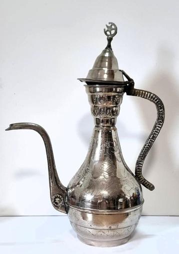 Grote Arabische Theekan, waterkan. beschikbaar voor biedingen
