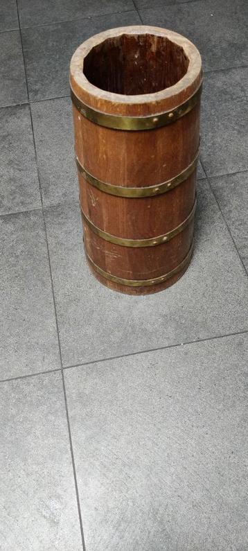 Paraplubak Hout met metalen ringen  beschikbaar voor biedingen
