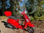 Vespa primavera rood red, Ophalen of Verzenden, Zo goed als nieuw, Benzine, Overige modellen