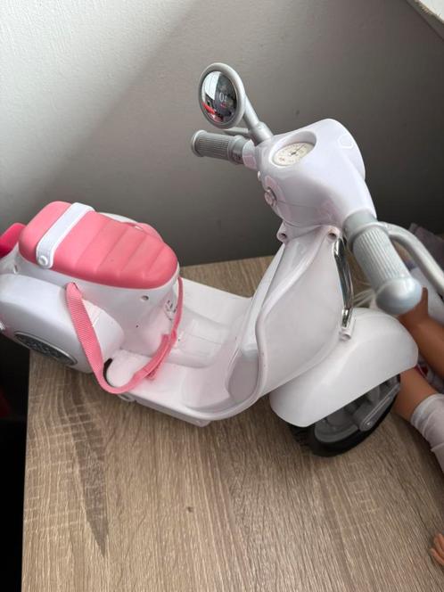 Baby Born Vespa Speelgoed Scooter – Wit/Roze, Kinderen en Baby's, Speelgoed | Poppen, Zo goed als nieuw, Babypop, Ophalen of Verzenden