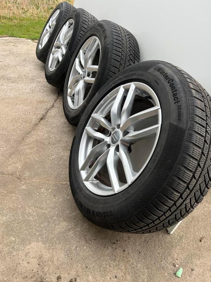 Audi Q5 velgen 18 inch met winterbanden, Auto-onderdelen, Banden en Velgen, Banden en Velgen, Winterbanden, 18 inch, 235 mm, Ophalen of Verzenden
