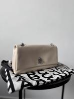 Marc Jacobs Dual Chain Mini Bag – wit – met dustbag, Sieraden, Tassen en Uiterlijk, Tassen | Damestassen, Ophalen of Verzenden