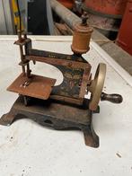 Antieke Speelgoed Naaimachine, Ophalen