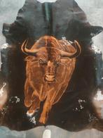 Stier geschilderd op koeienhuid, 150 tot 200 cm, Ophalen of Verzenden, Bruin, Nieuw