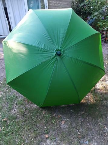 Visparaplu Groen - Zo Goed Als Nieuw - All Season beschikbaar voor biedingen