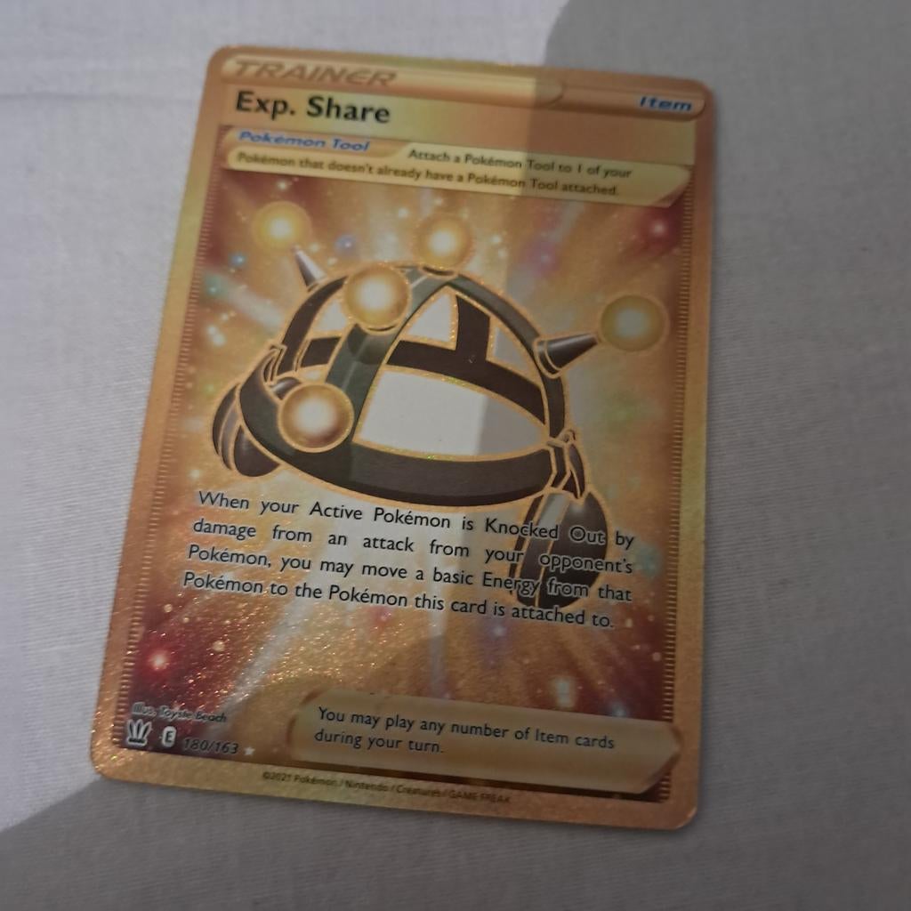 Exp Share Pokemonkaart - Gouden Trainer Kaart, Ophalen of Verzenden, Zo goed als nieuw, Losse kaart, Foil