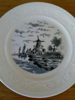 Bord met boot en molen motief., Antiek en Kunst, Ophalen of Verzenden
