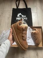 UGG Lowmel Chestnut 1144032-CHE Maat EU40 - US9W, Overige kleuren, UGG, Nieuw, Ophalen of Verzenden