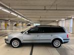Volkswagen Passat 1.8 turbo Variant 110KW 2002 Grijs, Auto's, Volkswagen, Voorwielaandrijving, Stof, Zwart, 4 cilinders