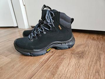 WVSport Schoenen Maat 40 - ZGAN beschikbaar voor biedingen