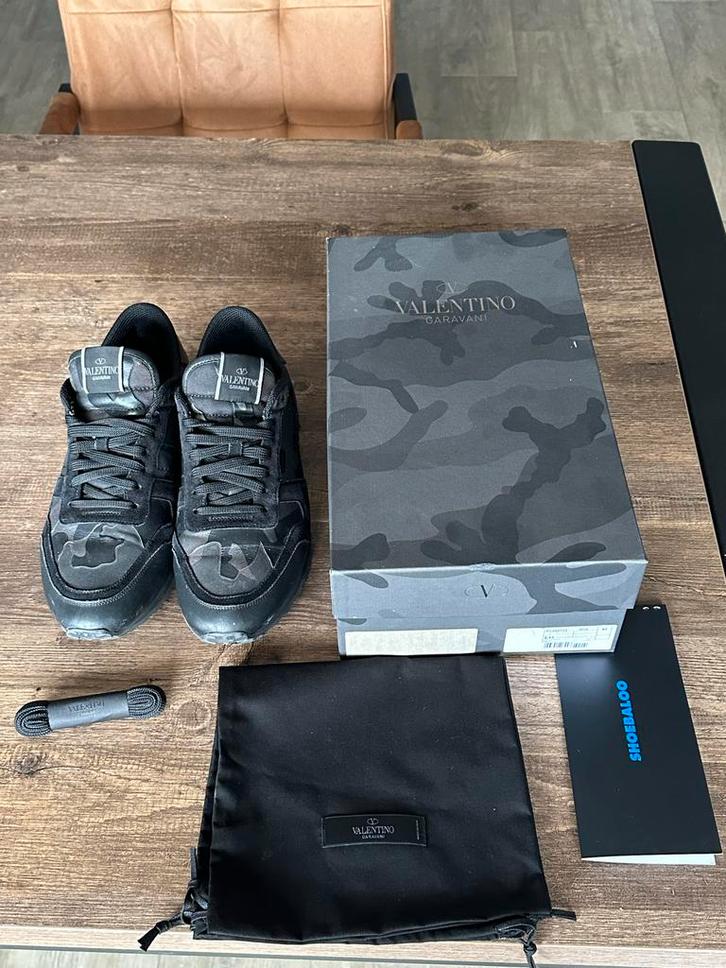 Valentino Sneakers Maat 42 - Zwart Camouflage, Kleding | Heren, Schoenen, Zo goed als nieuw, Sneakers of Gympen, Zwart, Ophalen of Verzenden