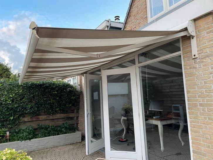 Zonnescherm met motor - Knikarmscherm, Tuin en Terras, Zonneschermen, Gebruikt, Knikarmscherm, 150 tot 300 cm, Minder dan 250 cm