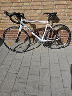TE KOOP MOOIE B'TWIN TRIBAN RACEFIETS.

Zo goed als nieuw, Aluminium, Minder dan 49 cm, Zo goed als nieuw, Meer dan 20 versnellingen