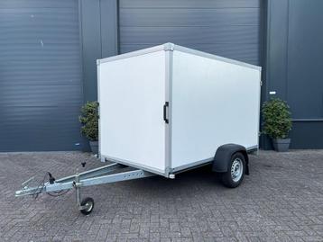 Te huur: Enkelas gesloten aanhanger – Vakantie, Verhuizen beschikbaar voor biedingen