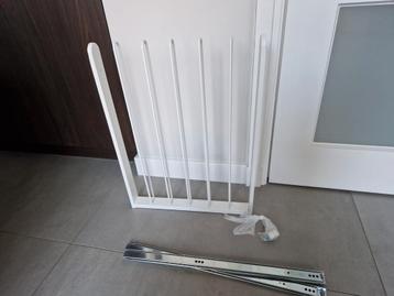 Ikea Komplement uittrekbare broekhanger + plank beschikbaar voor biedingen