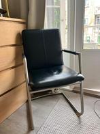 Twee zwart leren stoeltjes in goede staat, Huis en Inrichting, Stoelen, Ophalen of Verzenden, Gebruikt, Zwart, Twee