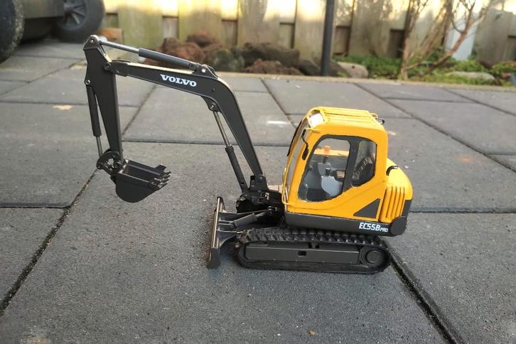 volvo ec55b pro 1:32 zelbouw / verbouw, Hobby en Vrije tijd, Modelauto's | 1:32, Nieuw, Overige typen, Overige merken, Ophalen