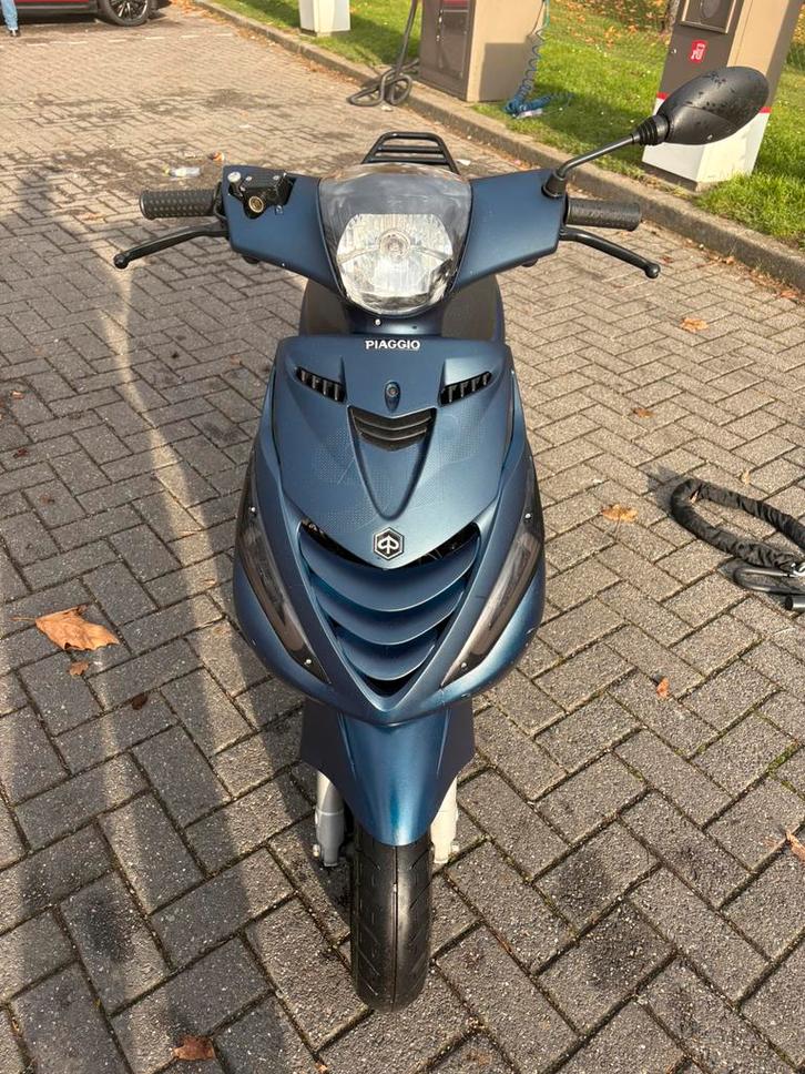 Piaggio zip 2022, Fietsen en Brommers, Scooters | Piaggio, Zo goed als nieuw, Zip, Benzine, Ophalen of Verzenden