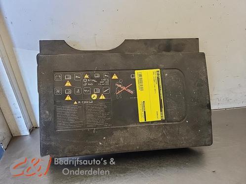 Accu afdekkap van een Opel Vivaro, Auto-onderdelen, Accu's en Toebehoren, Opel, Gebruikt, 3 maanden garantie, Ophalen of Verzenden
