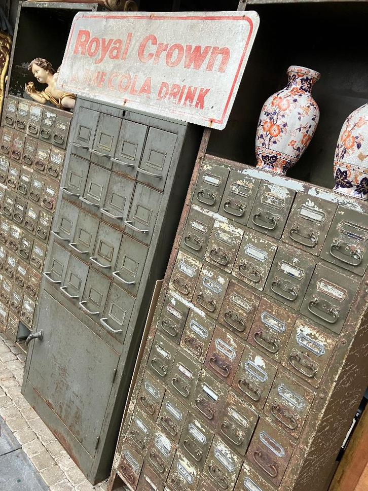 2 grote vintage industriële ladekasten met elk 40 laden, Huis en Inrichting, Kasten | Ladekasten, Gebruikt, 150 tot 200 cm, 50 tot 100 cm