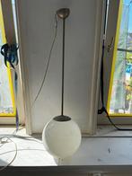 Art Deco messing hanglamp met grote opaalglazen bol, Ophalen, Zo goed als nieuw, Glas, 75 cm of meer