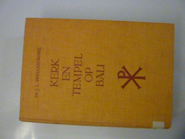 J.L.Swellengrebel - Kerk en tempel op Bali, Boeken, Overige Boeken, Gelezen, Verzenden