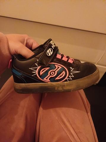 Heely's maat 30 beschikbaar voor biedingen