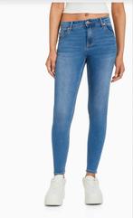 Nieuwe push up jeans Berska 36, Kleding | Dames, Nieuw, Blauw, W28 - W29 (confectie 36), Bershka