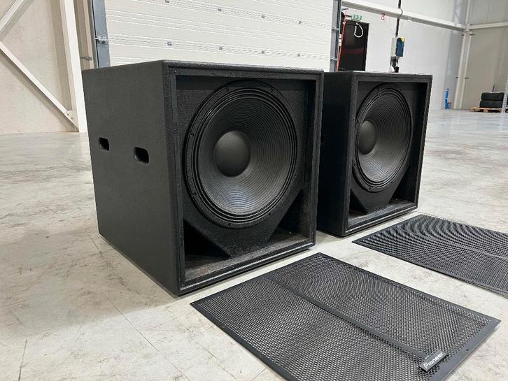 2x Pioneer XY-118S 18" sub incl. wheels with brakes, Audio, Tv en Foto, Luidsprekers, Gebruikt, Subwoofer, 120 watt of meer, Overige merken