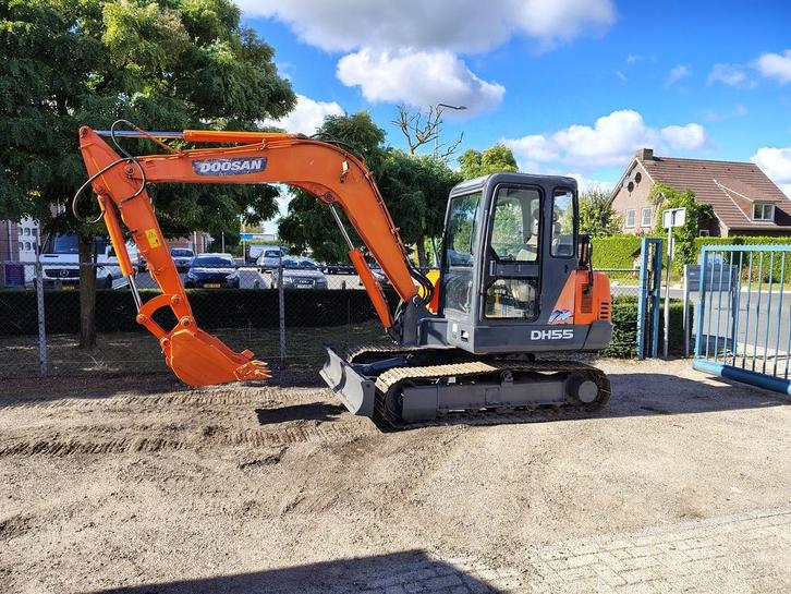 DOOSAN DV55 MIDIGRAVER, Zakelijke goederen, Machines en Bouw | Kranen en Graafmachines, Graafmachine