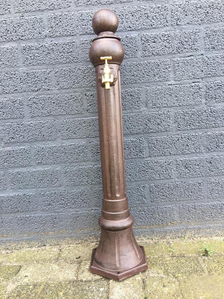 Kraan als een staande fontein, aluminium incl. messing kraan, Antiek en Kunst, Curiosa en Brocante, Ophalen of Verzenden