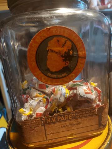 Antieke complete Hollandse winkeltoonbank snoeppot  beschikbaar voor biedingen