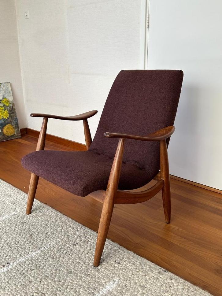 Stoel vintage deens scandinavisch bordeaux/maroon, Huis en Inrichting, Stoelen, Gebruikt, Eén, Hout, Stof, Overige kleuren, Ophalen