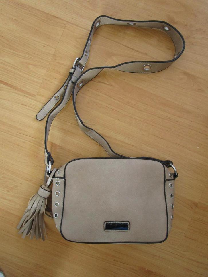 Mandoline - sportieve schoudertas, Sieraden, Tassen en Uiterlijk, Tassen | Schoudertassen, Zo goed als nieuw, Beige, Ophalen of Verzenden
