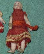 Antieke biscuit porseleinen poppenhuis poppetje, Antiek en Kunst, Antiek | Speelgoed, Ophalen of Verzenden
