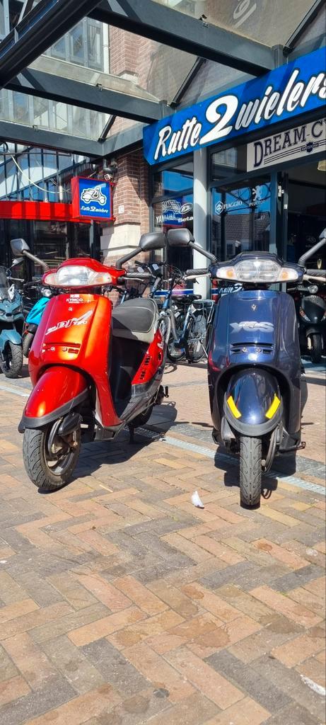 4x dj kymco, staan 8 jaar op m'n zolder, Fietsen en Brommers, Scooters | Kymco, Zo goed als nieuw, Overige modellen, Ophalen of Verzenden