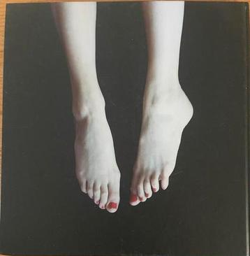 Light on Legs - Carla van de Puttelaar beschikbaar voor biedingen