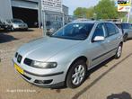 Seat Leon 1.6-16V Stella/ Apk 03-08-2024, Auto's, Seat, Origineel Nederlands, Te koop, Zilver of Grijs, 5 stoelen