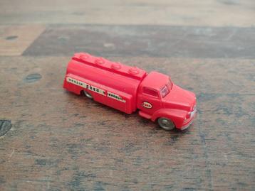 Chevrolet/ Truck/ Vrachtwagen/ Tankwagen/Lego (jaren 60)   beschikbaar voor biedingen