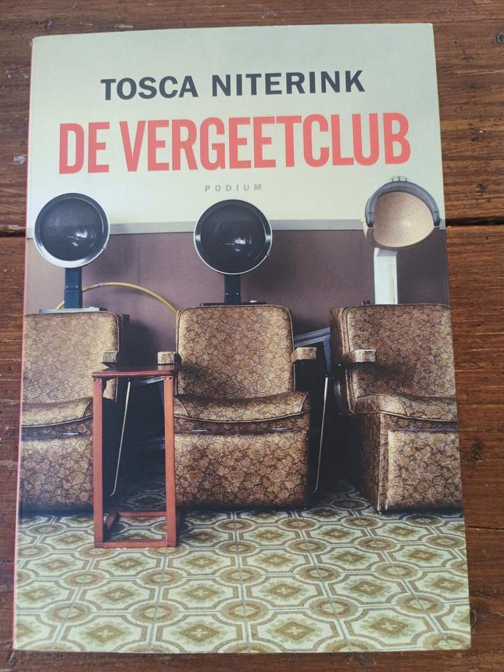 Tosca Niterink - Vergeetclub, Boeken, Essays, Columns en Interviews, Zo goed als nieuw, Ophalen of Verzenden