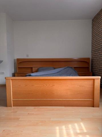 Massief eiken bed en kaptafel van Morres Wonen beschikbaar voor biedingen