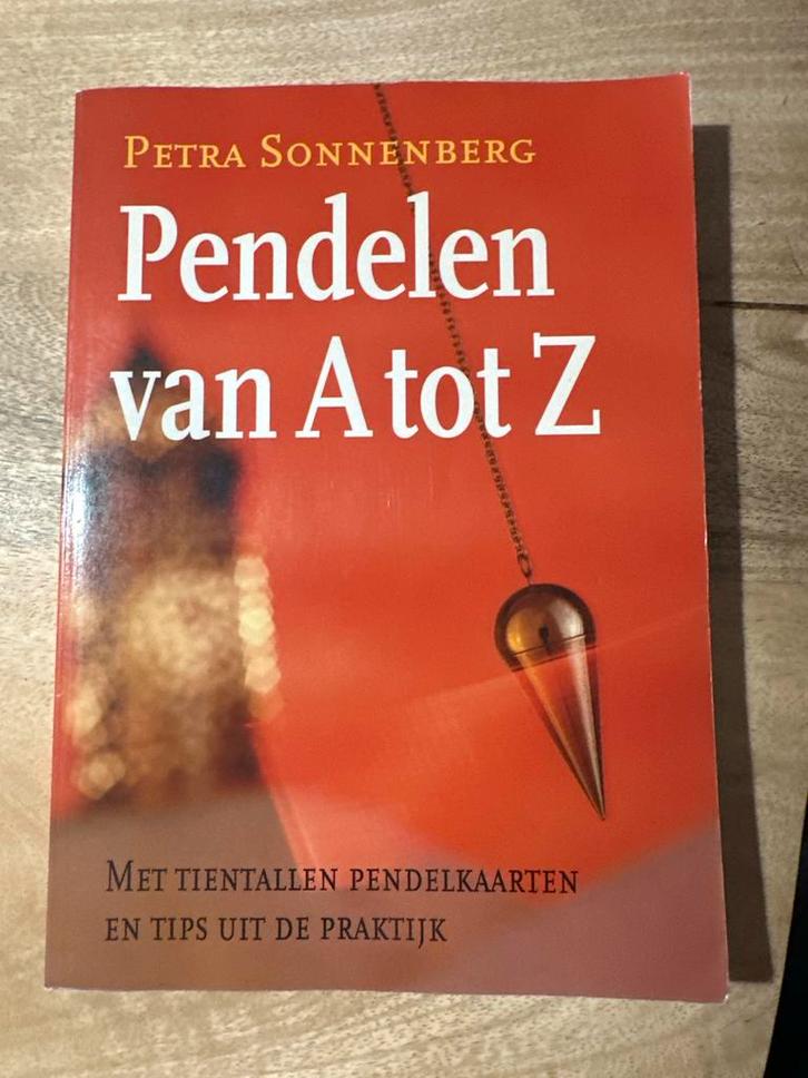 Pendelen van A tot Z - Petra Sonnenberg, Boeken, Esoterie en Spiritualiteit, Gelezen, Ophalen of Verzenden