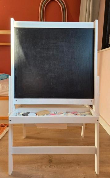 Schoolbord met Magneetzijde, Krijtbord & Tekenrol beschikbaar voor biedingen